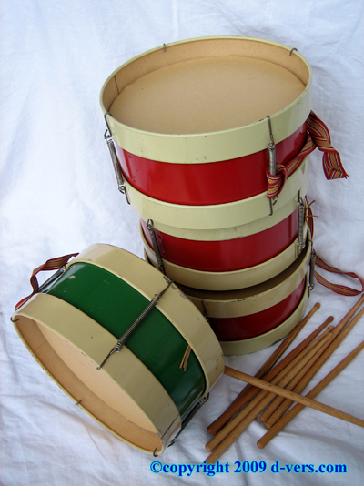 TOY DRUMS Kids 1910 Antique Original with Sticks Red Green TOY DRUMS Kids 1910 Antique Original with Sticks Red Green