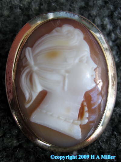 Cameo Brooch Pendant 12K Yellow Gold Antique 1900 Cameo Brooch Pendant 12K Yellow Gold Antique 1900